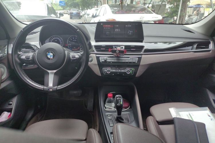 Used BMW X1 2022 sDrive25Li Leading Model Center Console