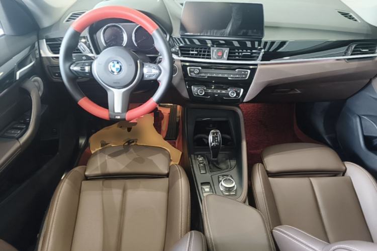 Used BMW X1 2022 sDrive25Li Leading Model Center Console