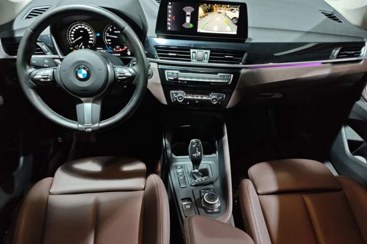 Used BMW X1 2022 sDrive25Li Leading Model Center Console