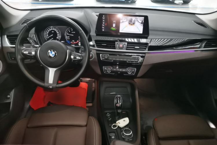 Used BMW X1 2022 sDrive25Li Leading Model Center Console