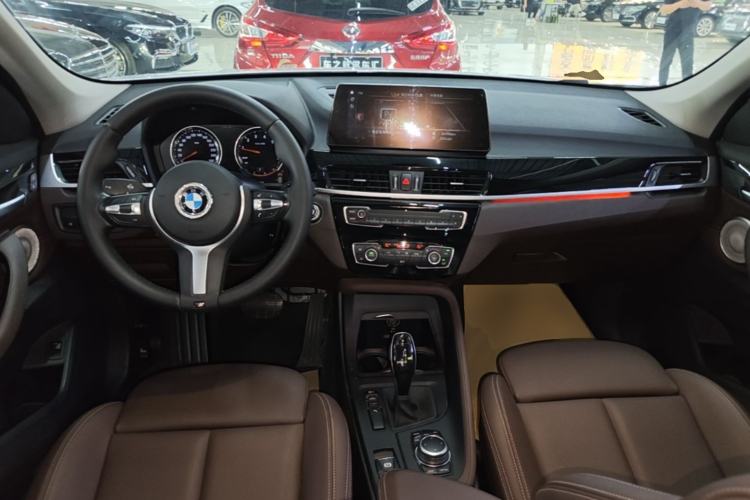 Used BMW X1 2022 sDrive25Li Leading Model Center Console