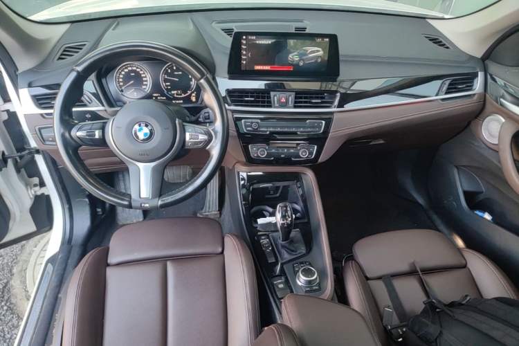 Used BMW X1 2022 sDrive20Li Luxury Model Center Console