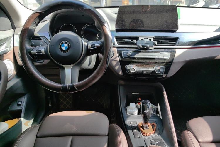 Used BMW X1 2022 sDrive25Li Leading Model Center Console