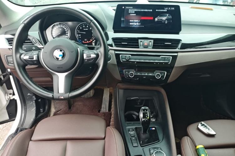 Used BMW X1 2022 sDrive25Li Leading Model Center Console