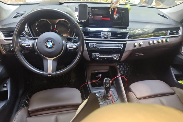 Used BMW X1 2022 sDrive25Li Leading Model Center Console