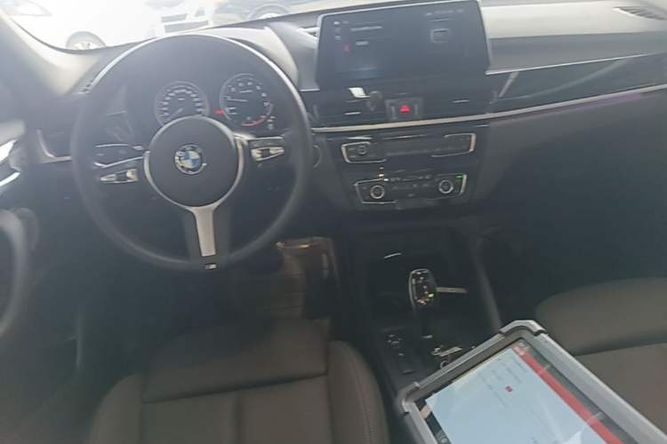 Used BMW X1 2022 sDrive25Li Leading Model Center Console