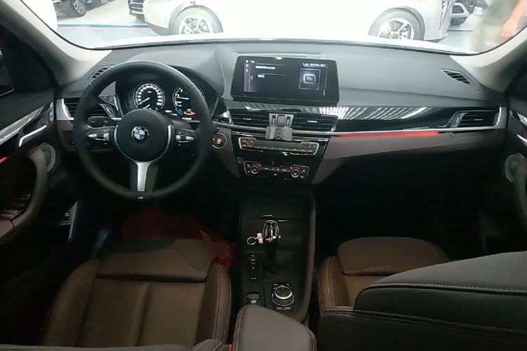Used BMW X1 2022 sDrive25Li Leading Model Center Console