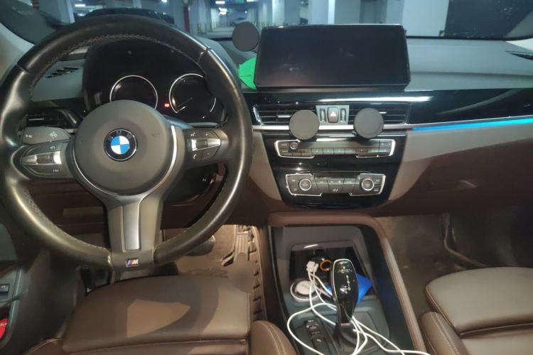 Used BMW X1 2022 sDrive25Li Leading Model Center Console