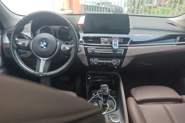 Used BMW X1 2022 sDrive20Li Luxury Model Center Console