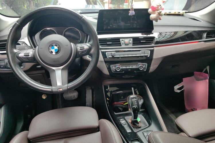 Used BMW X1 2022 sDrive20Li Luxury Model Center Console