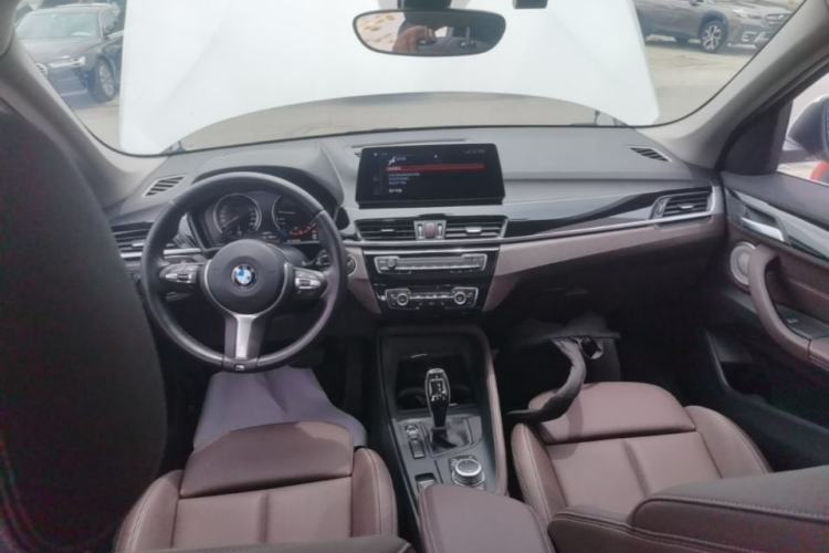 Used BMW X1 2022 sDrive25Li Leading Model Center Console