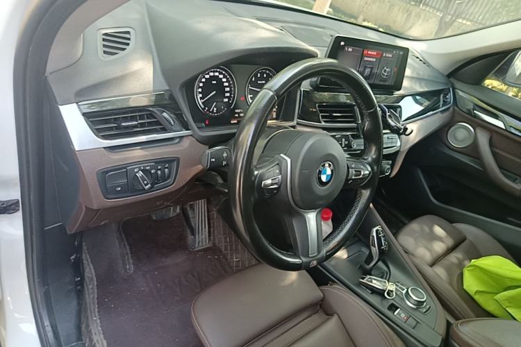 Used BMW X1 2022 sDrive25Li Leading Model Center Console