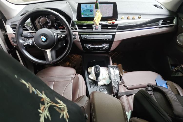 Used BMW X1 2022 sDrive25Li Leading Model Center Console