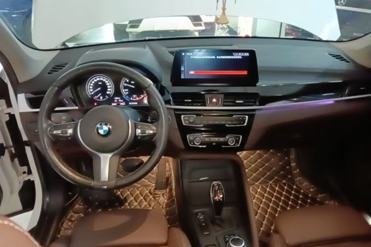 Used BMW X1 2022 sDrive25Li Leading Model Center Console