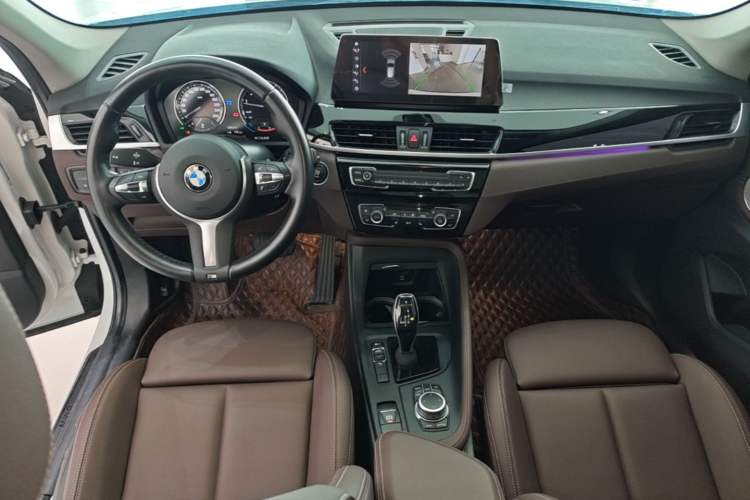 Used BMW X1 2022 sDrive25Li Leading Model Center Console
