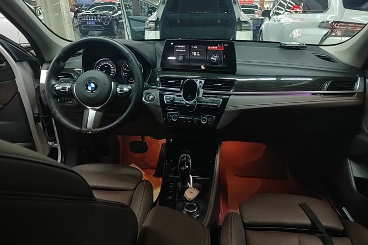 Used BMW X1 2022 Updated xDrive25Li Premium Edition Center Console