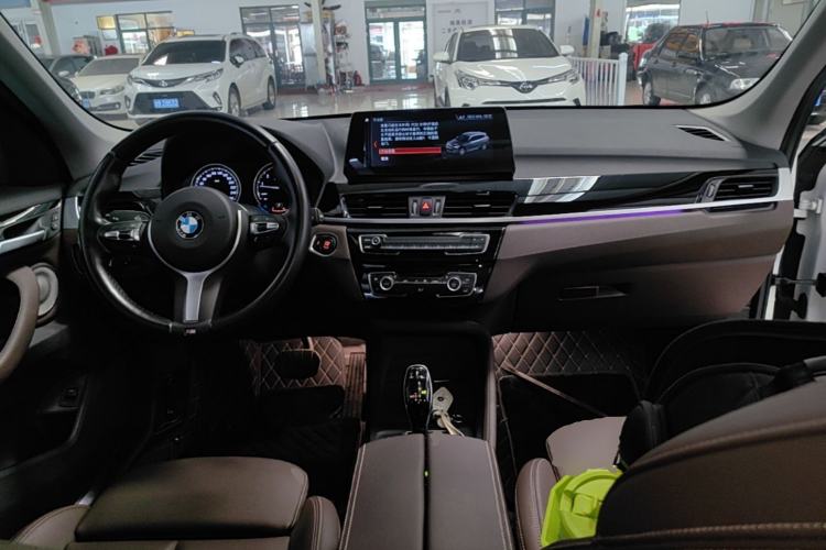 Used BMW X1 2022 sDrive25Li Leading Model Center Console
