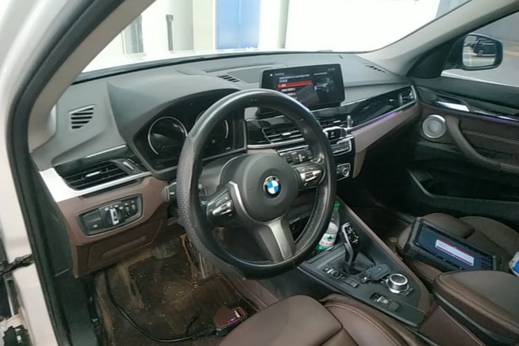 Used BMW X1 2022 sDrive25Li Leading Model Center Console