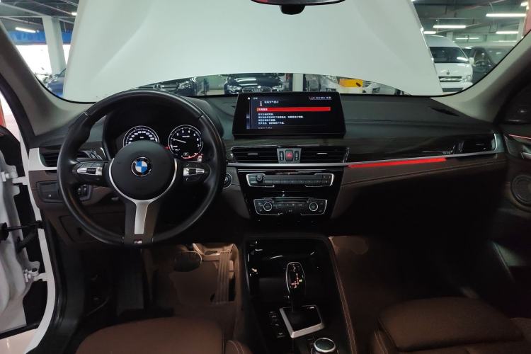 Used BMW X1 2022 Updated xDrive25Li Premium Edition Center Console