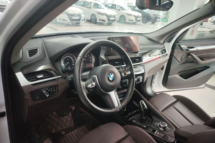 Used BMW X1 2022 Updated xDrive25Li Premium Edition Center Console