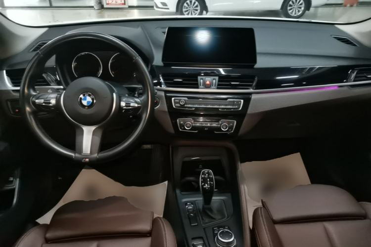 Used BMW X1 2022 sDrive25Li Leading Model Center Console
