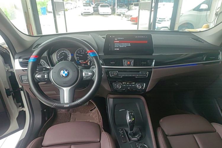 Used BMW X1 2022 sDrive25Li Leading Model Center Console