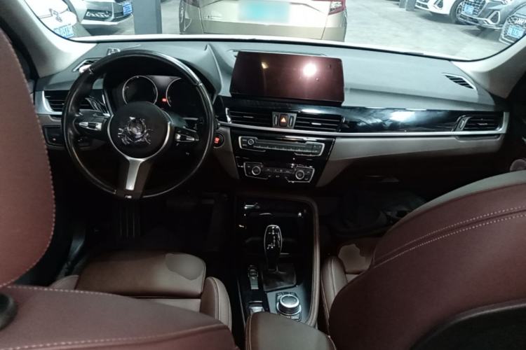 Used BMW X1 2022 sDrive20Li Luxury Model Center Console