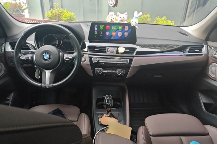 Used BMW X1 2022 sDrive25Li Leading Model Center Console