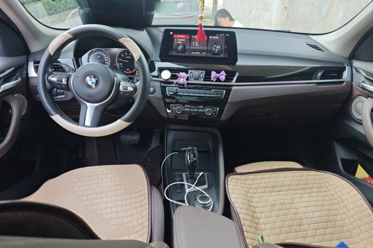 Used BMW X1 2022 sDrive25Li Leading Model Center Console