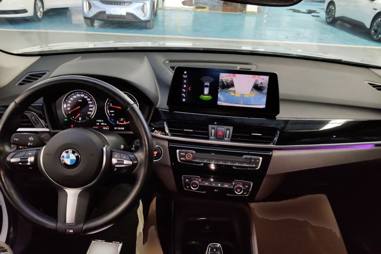 Used BMW X1 2022 sDrive25Li Leading Model Center Console
