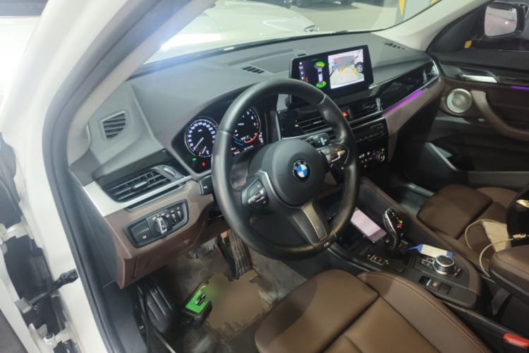 Used BMW X1 2022 sDrive25Li Leading Model Center Console