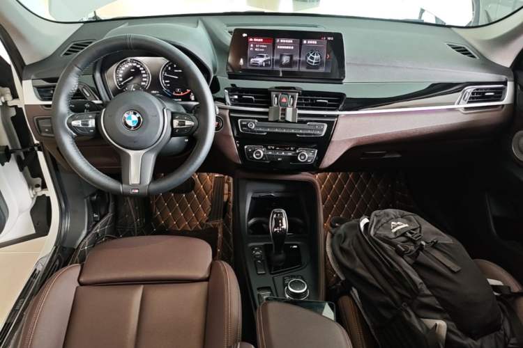 Used BMW X1 2022 sDrive25Li Leading Model Center Console