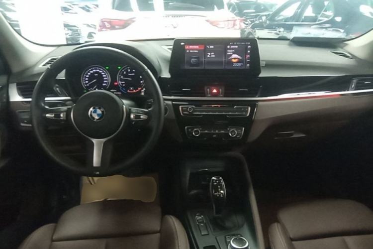 Used BMW X1 2022 sDrive25Li Leading Model Center Console