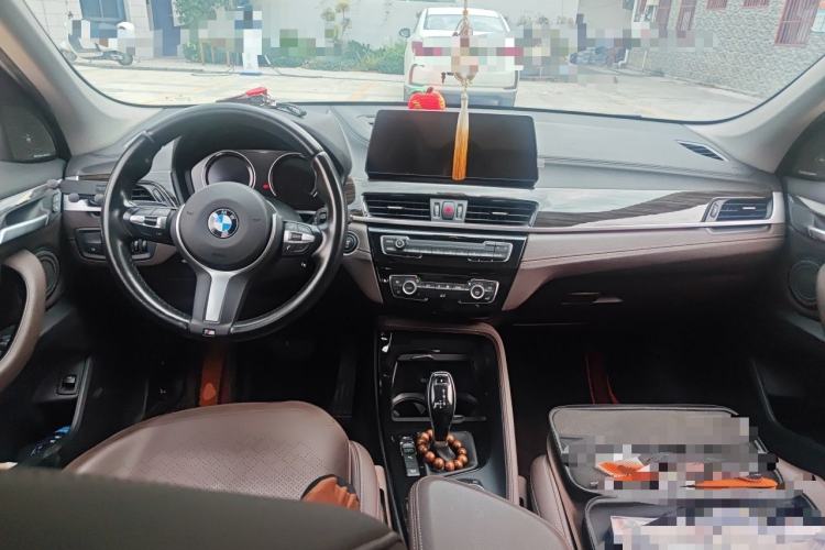 Used BMW X1 2022 Updated xDrive25Li Premium Edition Center Console