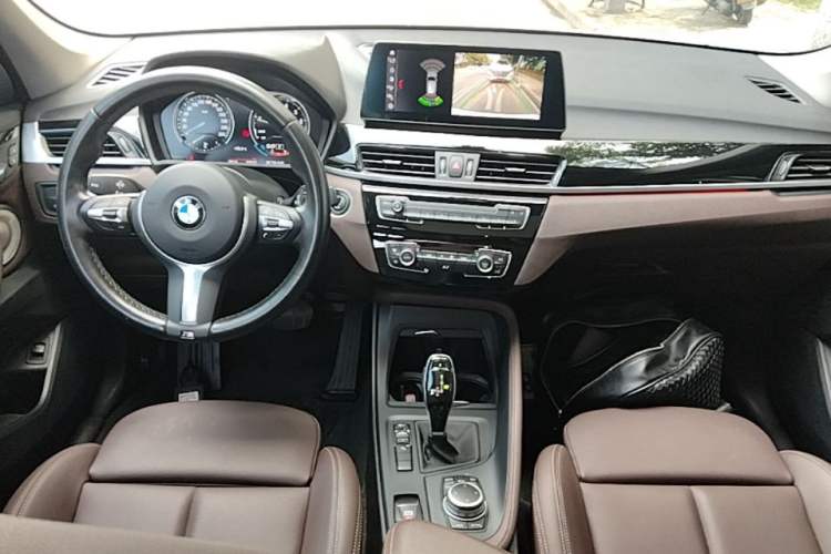 Used BMW X1 2022 sDrive25Li Leading Model Center Console