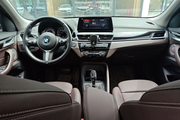 Used BMW X1 2022 sDrive25Li Leading Model Center Console