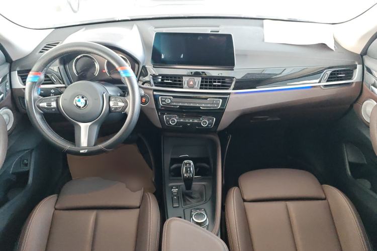 Used BMW X1 2022 sDrive25Li Leading Model Center Console