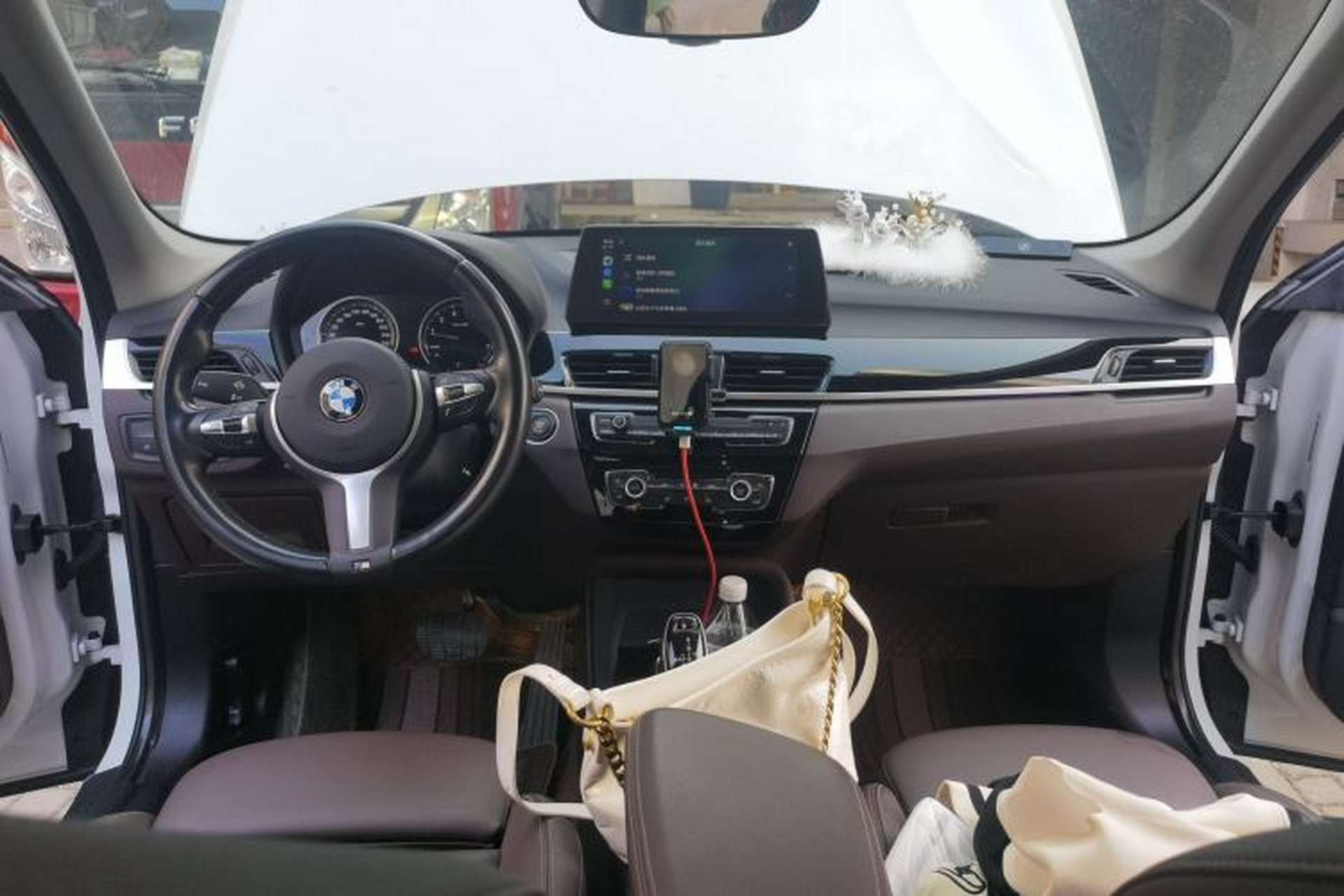 Used BMW X1 2022 sDrive25Li Leading Model Center Console