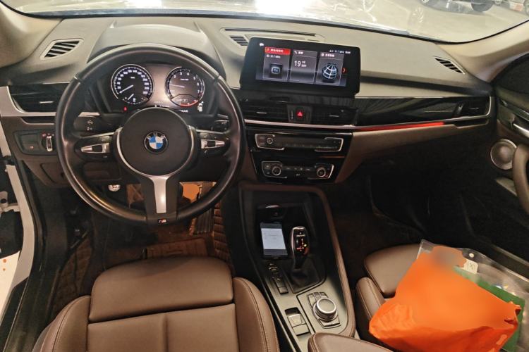Used BMW X1 2022 sDrive25Li Leading Model Center Console