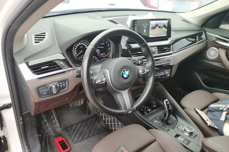 Used BMW X1 2022 sDrive25Li Leading Model Center Console