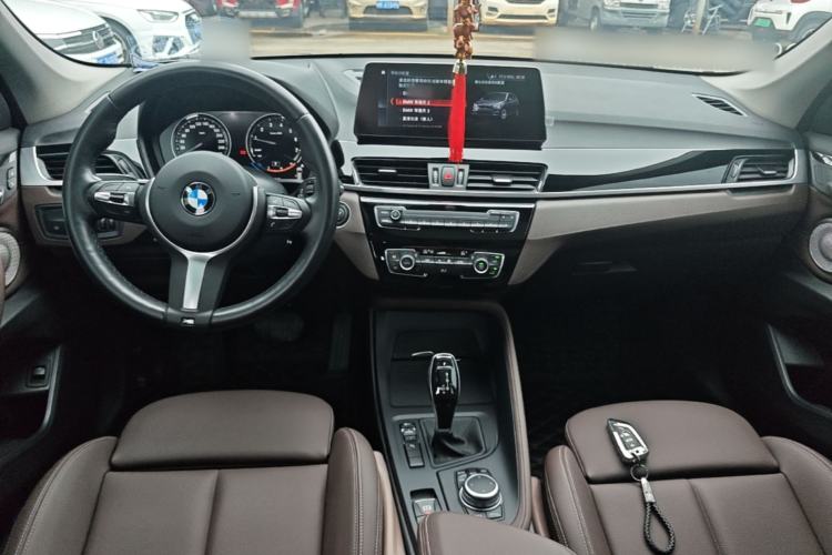 Used BMW X1 2022 sDrive25Li Leading Model Center Console