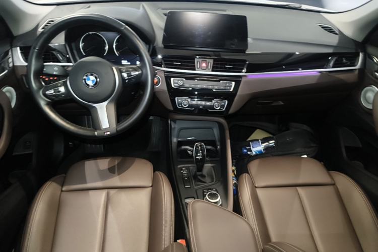 Used BMW X1 2022 sDrive25Li Leading Model Center Console