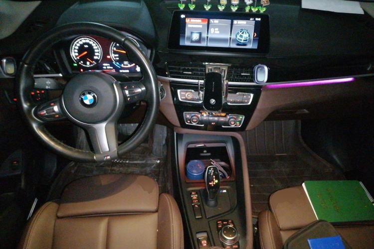 Used BMW X1 2022 sDrive25Li Leading Model Center Console