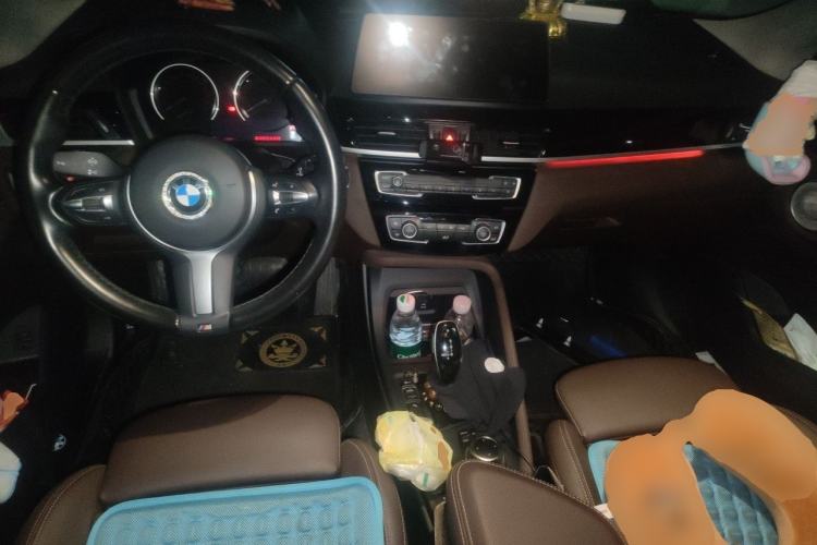 Used BMW X1 2022 sDrive25Li Leading Model Center Console