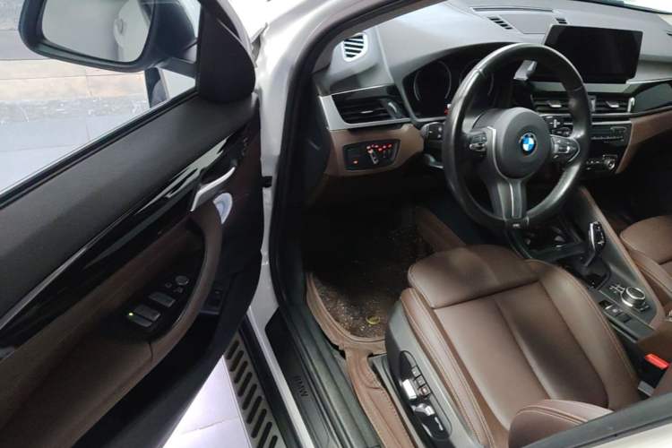 Used BMW X1 2022 sDrive25Li Leading Model Driver Seat