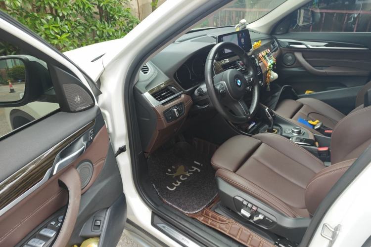 Used BMW X1 2022 Updated xDrive25Li Premium Edition Driver Seat