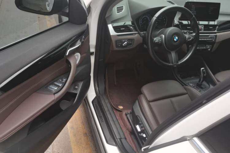 Used BMW X1 2022 sDrive25Li Leading Model Driver Seat