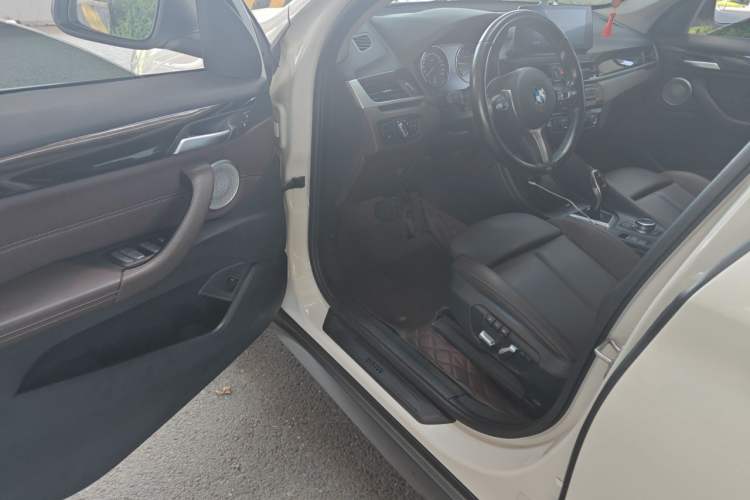 Used BMW X1 2022 sDrive25Li Leading Model Driver Seat