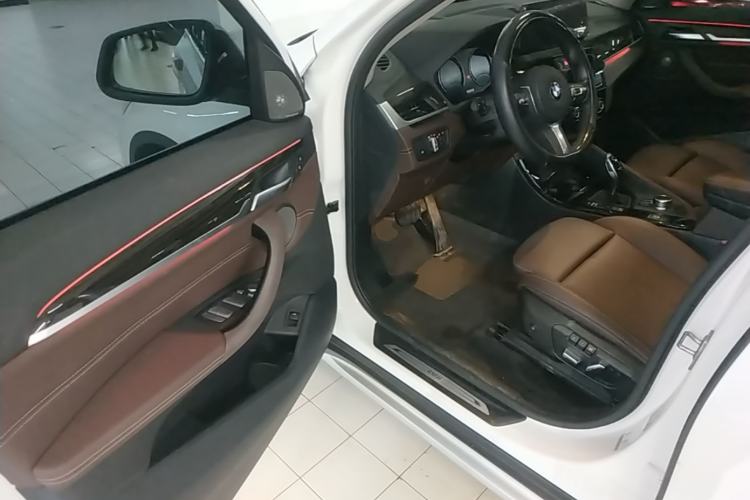 Used BMW X1 2022 Updated xDrive25Li Premium Edition Driver Seat