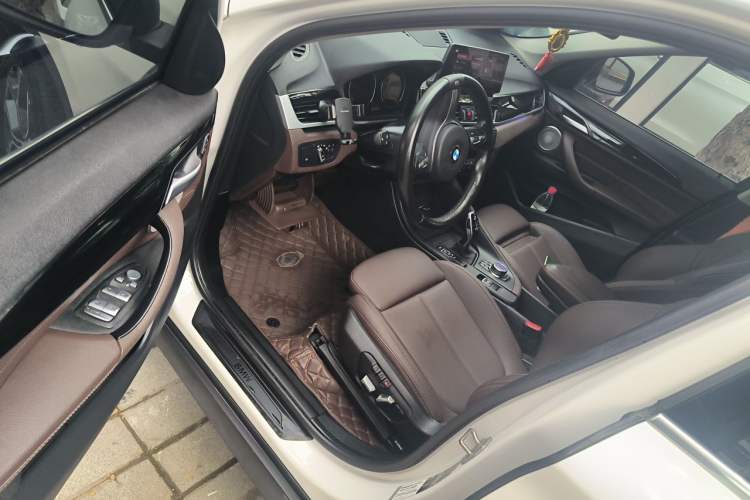 Used BMW X1 2022 sDrive25Li Leading Model Driver Seat